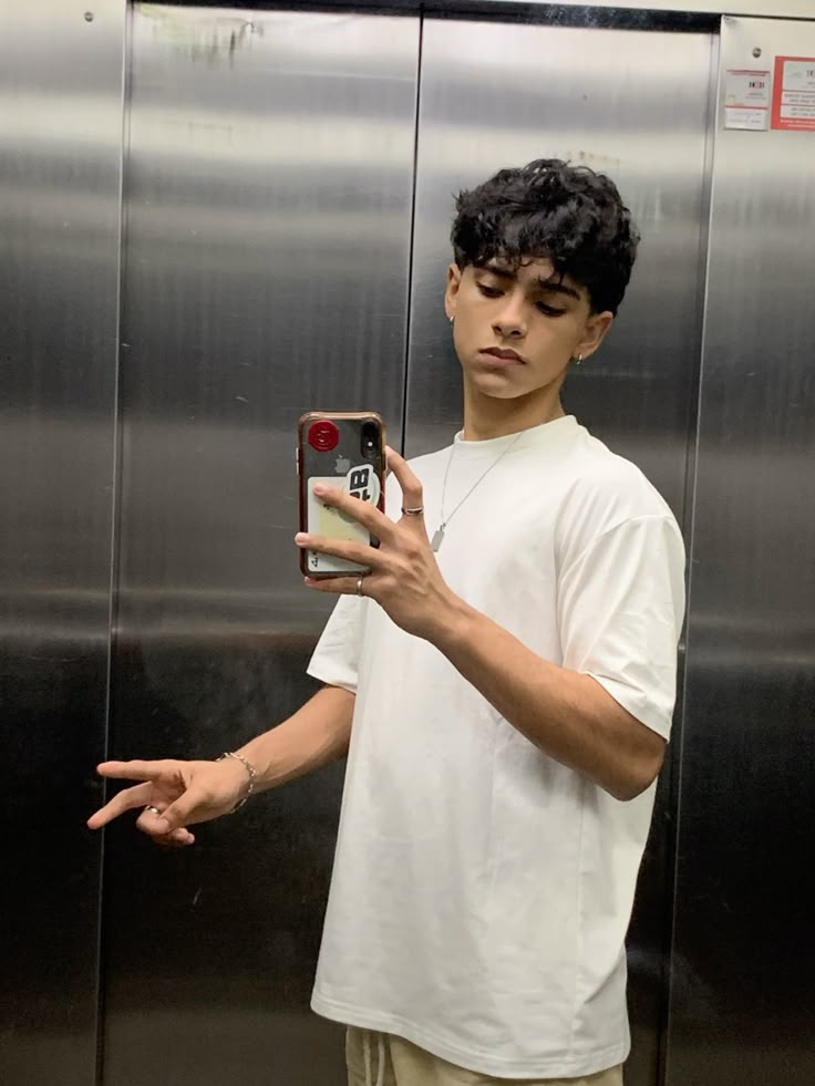 <em>Juan Manuel R.</em>